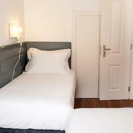 Boutique Chiado Duplex 아파트 *