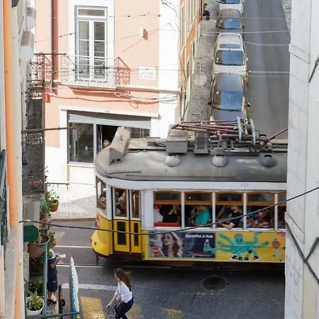 Boutique Chiado Duplex דירה ליסבון